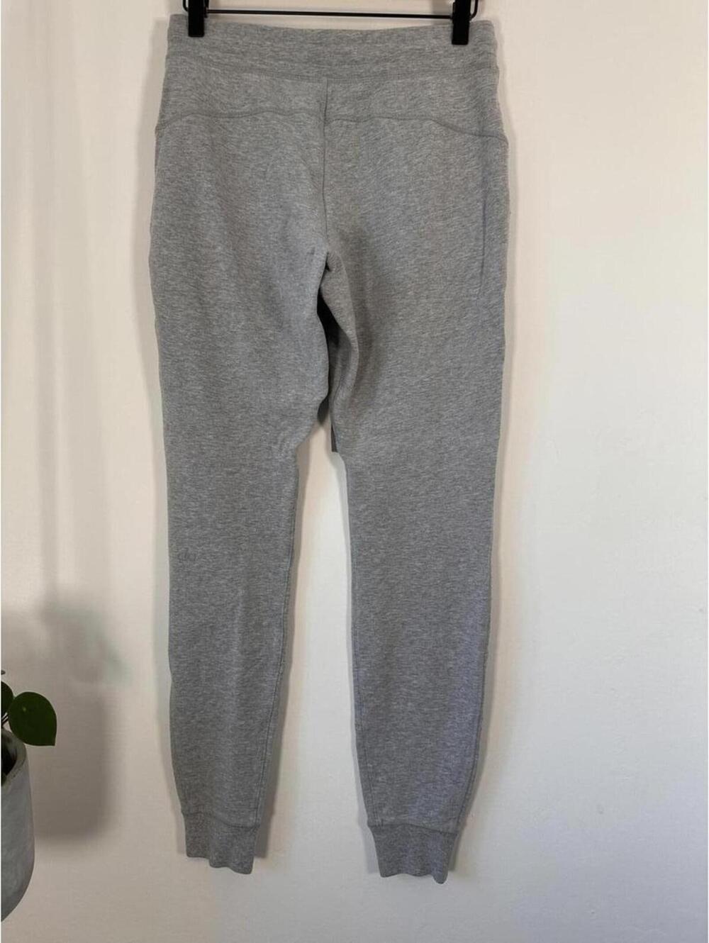 Alo Yoga Urban Moto Jogger Grey Size XS Quilted Athleisure Slim - Picture 6 of 8